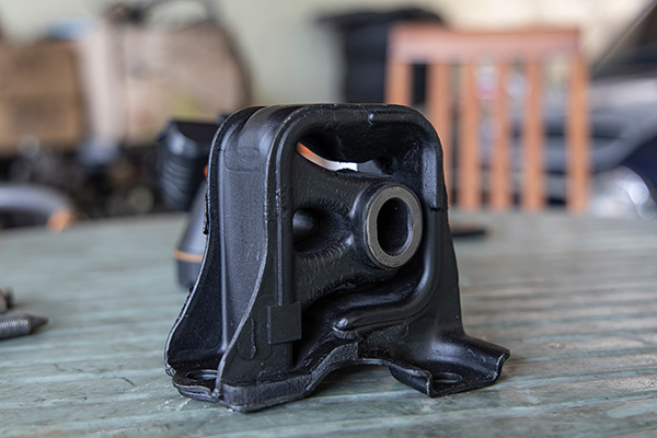 How Do You Know When Your Engine Mounts Are Bad?