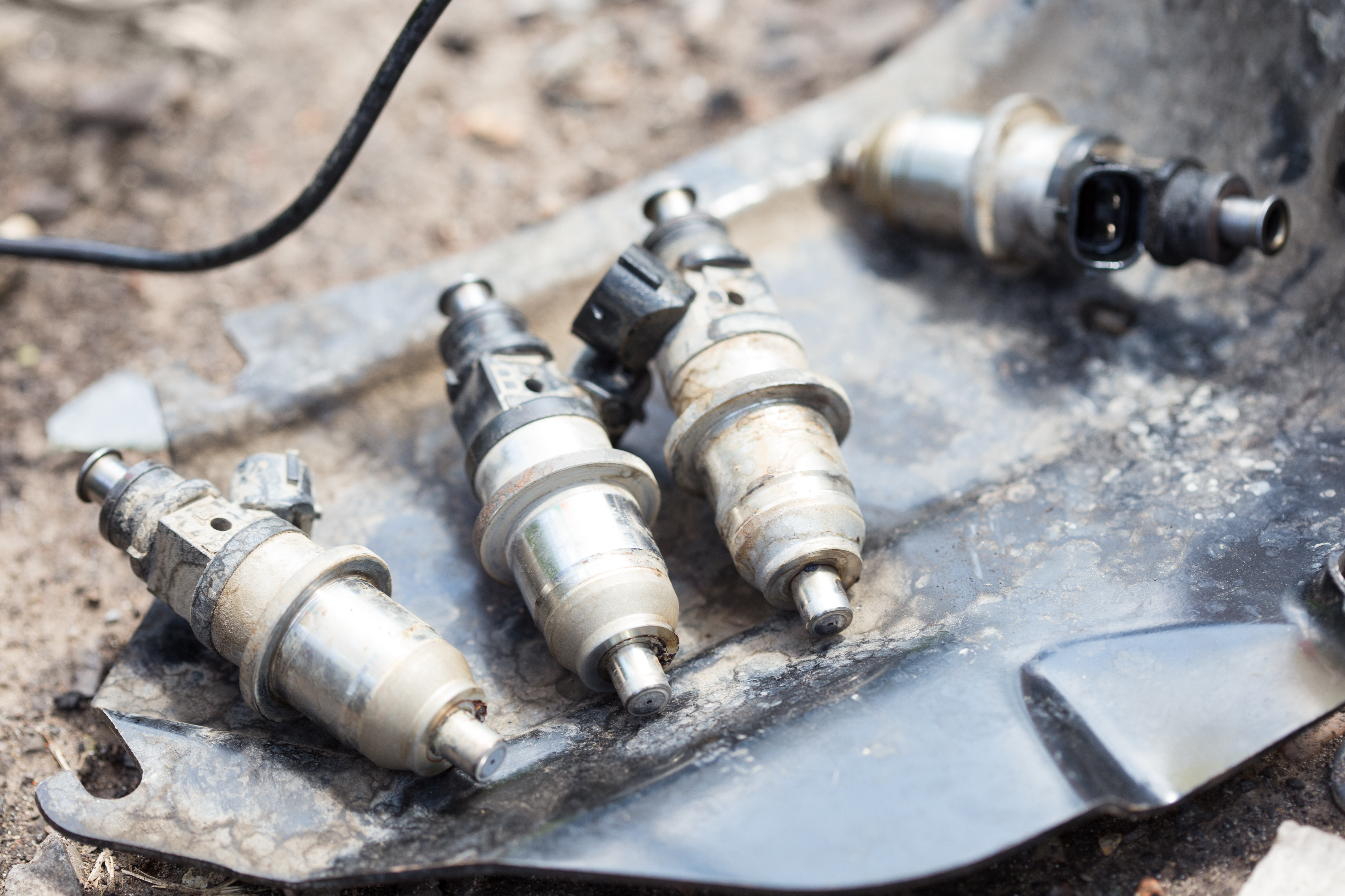 WHY AND WHEN YOUR SPARK PLUGS SHOULD BE REPAIRED OR REPLACED
