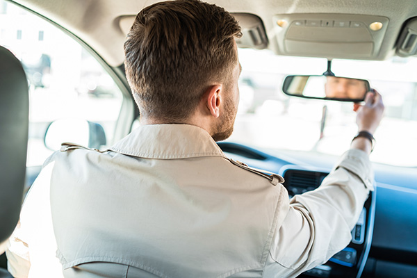 How to Adjust Mirrors for Maximum Awareness